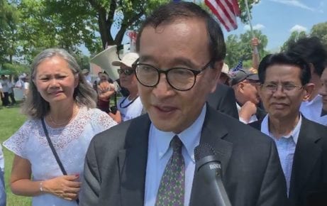 Sam Rainsy and supporters gathered in front of the US's Capitol Hill in Washington, calling for sanctions against the Cambodian government. (Screenshot: The Cambodia Daily)