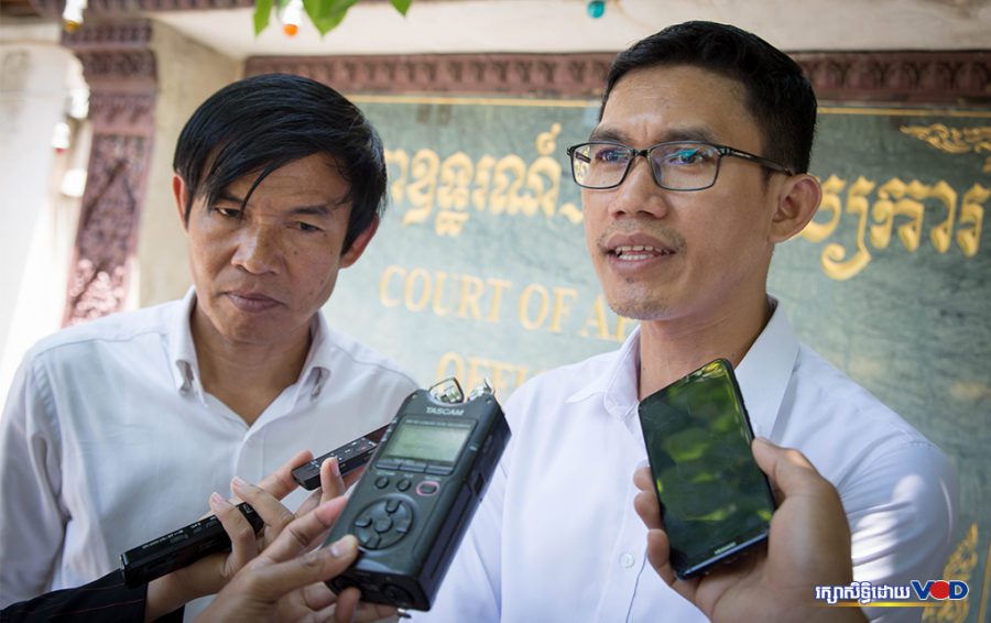 Mr. Uon Chhin, formerly a videographer, and Mr. Yeang Sothearin, a former news editor. Image: Hout Vuthy