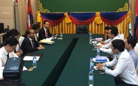 A meeting with government officials and representatives of rights groups Licadho and Sahmakum Teang Tnaut on September 4, 2019 at the Council of Ministers in Phnom Penh (Khun Vanda/VOD)
