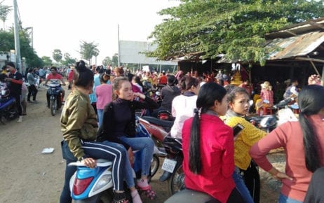 Workers protest outside the Monopia factory on November 14, 2019. (Supplied)