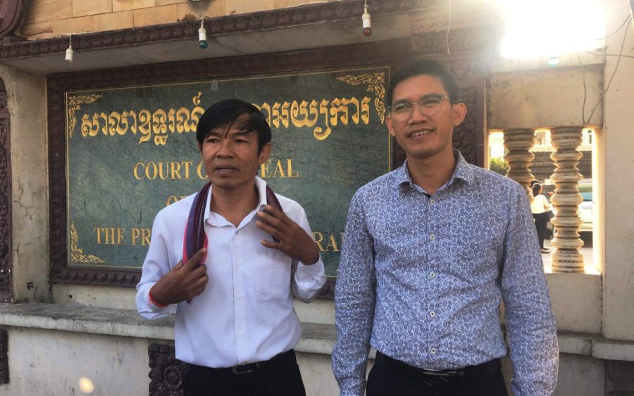 Uon Chhin and Yeang Sothearin outside the Appeal Court on December 23, 2019. (Khan Leakhena/VOD)
