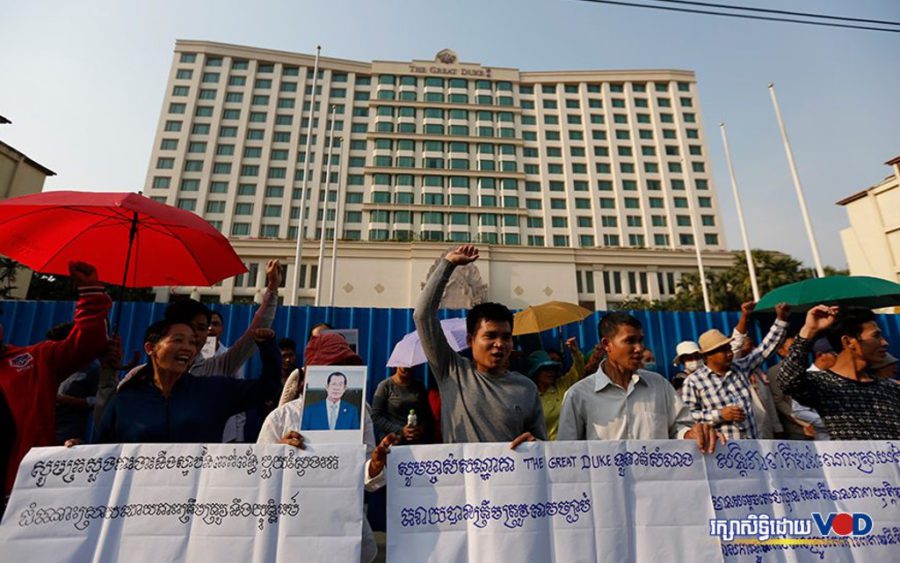 The Great Duke’s employees protest in front of the hotel on January 20, 2020. (Panha Chhorpoan)