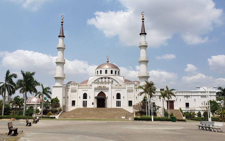 Al-Serkal Mosque in Phnom Penh's Daun Penh district on March 19, 2020 after Cambodia enacted a temporary ban on religious gatherings. (Danielle Keeton-Olsen/VOD)