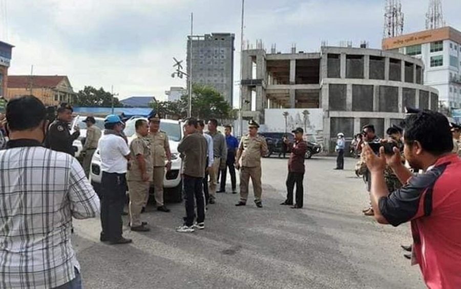 Officials conduct inspections at the Poipet International Border Checkpoint in May 2020. (Supplied)