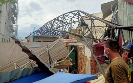 A collapsed crane crushes a metal roof in Banteay Meanchey province’s Poipet City on August 12, in a photo posted to provincial police chief Ath Khem’s Facebook page.
