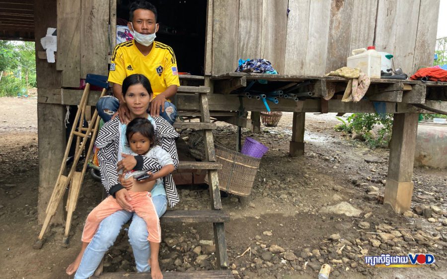 Migrant worker Sun Vith and his family had to return from Thailand in March because of the Covid-19 pandemic, only to find no job opportunities in their home district of Kamrieng in Battambang province. (Ananth Baliga/VOD)
