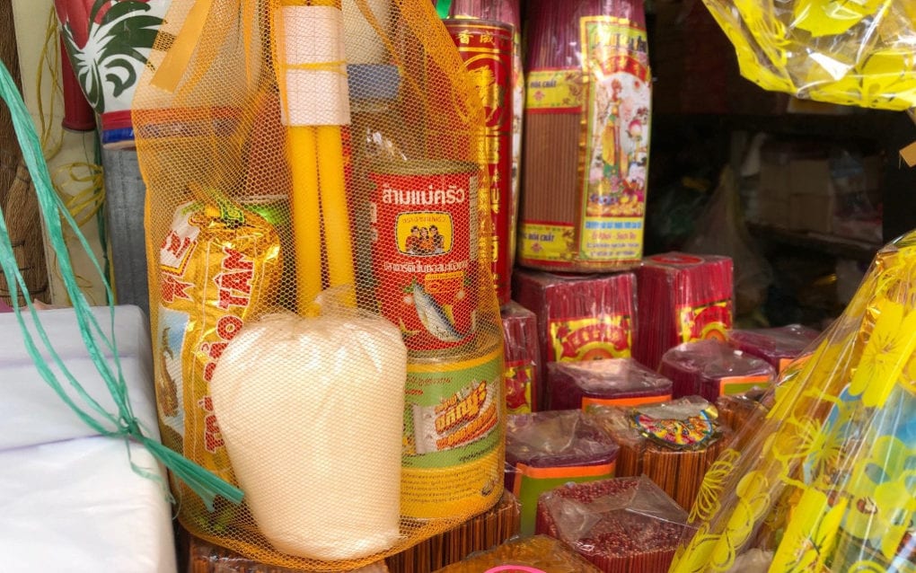 Prepackaged Pchum Ben offerings and individual items for sale at O’Russei Market in Phnom Penh on September 15, 2020. (Matt Surrusco/VOD)