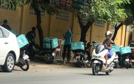 Delivery workers in Phnom Penh on October 29, 2020. (Hy Chhay/VOD)