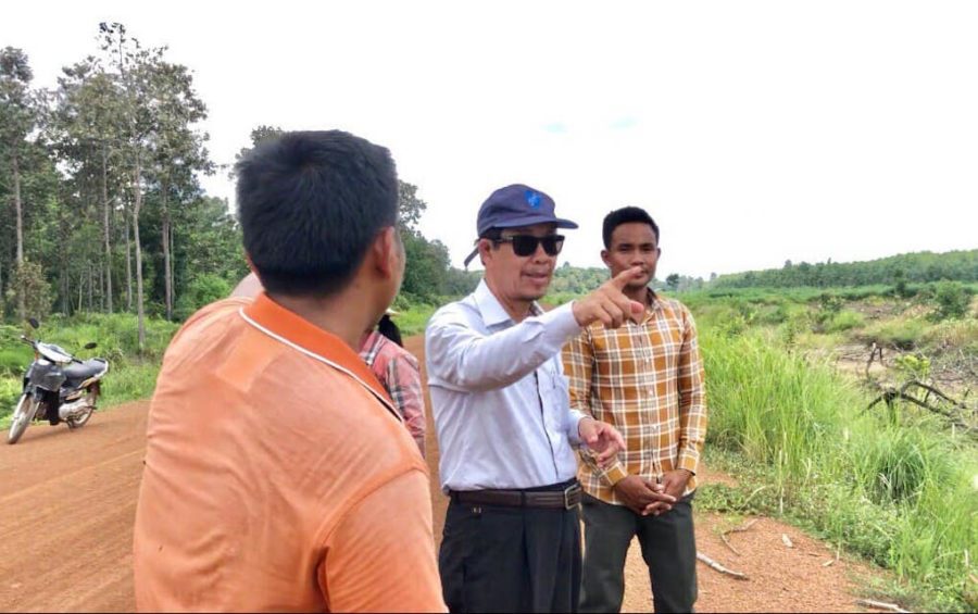 Unionist Rong Chhun, wearing sunglasses, gestures in Tbong Khmum province’s Trapaing Phlong commune, in a photograph posted to his Facebook page on July 21, 2020.