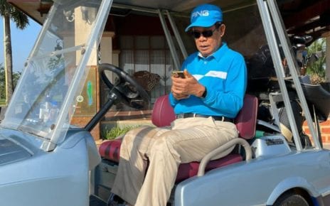Prime Minister Hun Sen ventures out for a round of golf following two weeks of quarantine on November 19, 2020, in a photo posted to his Facebook page.