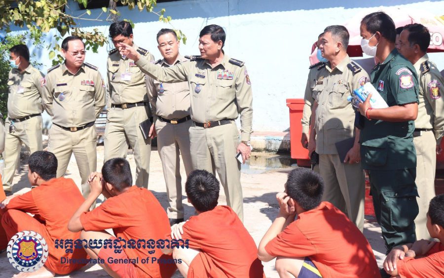Prisons director Chhem Savuth gestures during a visit to Phnom Penh’s Prey Sar Prison on November 23, 2020. (Directorate General of Prisons)