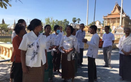 Six nuns stand in protest after a neighbor cleared land they claim is theirs at Wat Thormatrey pagoda in Phnom Penh's Dangkao district on January 6, 2021. (Mech Dara/VOD)