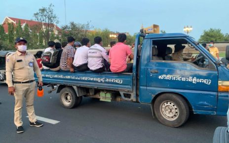 Daun Penh authorities truck away violators of Covid-19 lockdown measures, in a photo posted to the district administration’s Facebook page on April 20, 2021.