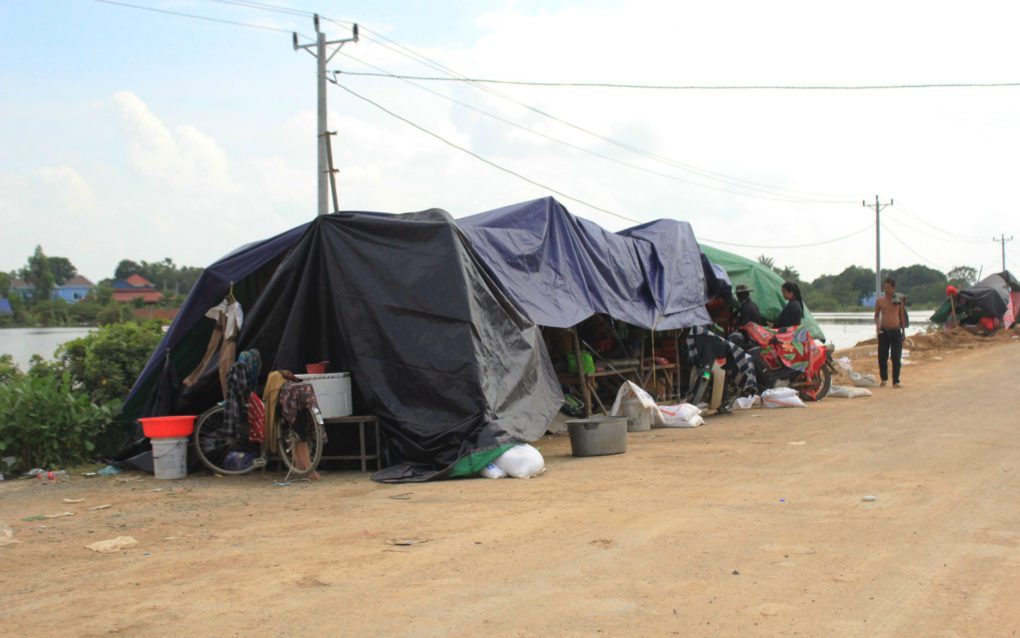 Evacuation tents in Phnom Penh’s Dangkao district on October 28, 2021. (Andrew Haffner/VOD)