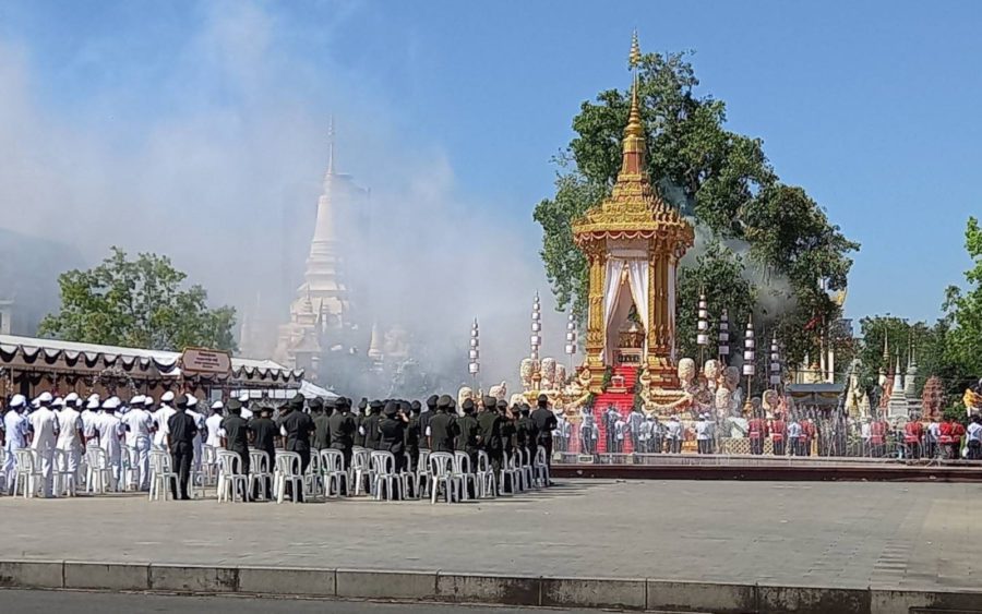 Smoke rises from late Prince Norodom Ranariddh’s funeral pyre in Wat Botum park on December 8, 2021. (Andrew Haffner/VOD)