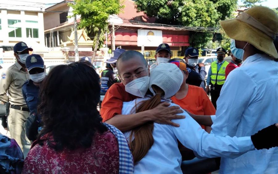 Seng Chan Theary greets supporters after a hearing at the Phnom Penh Municipal Court on January 4, 2022. (Ouch Sony/VOD)