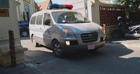 A police van drives out of the Supreme Court gates on January 12, 2022. (Ouch Sony/VOD)