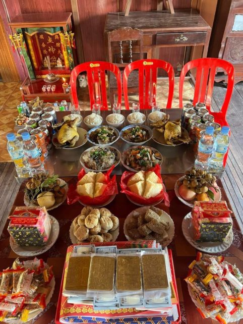 Lunar New Year offerings. (Heng Seyla)