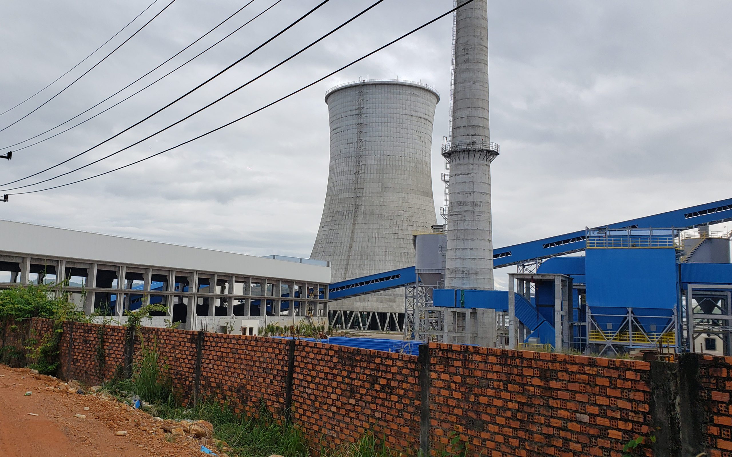 A coal-fired power plant in the Sihanoukville Special Economic Zone in Preah Sihanouk province's Bit Traing commune on December 1, 2021. (Danielle Keeton-Olsen/VOD)