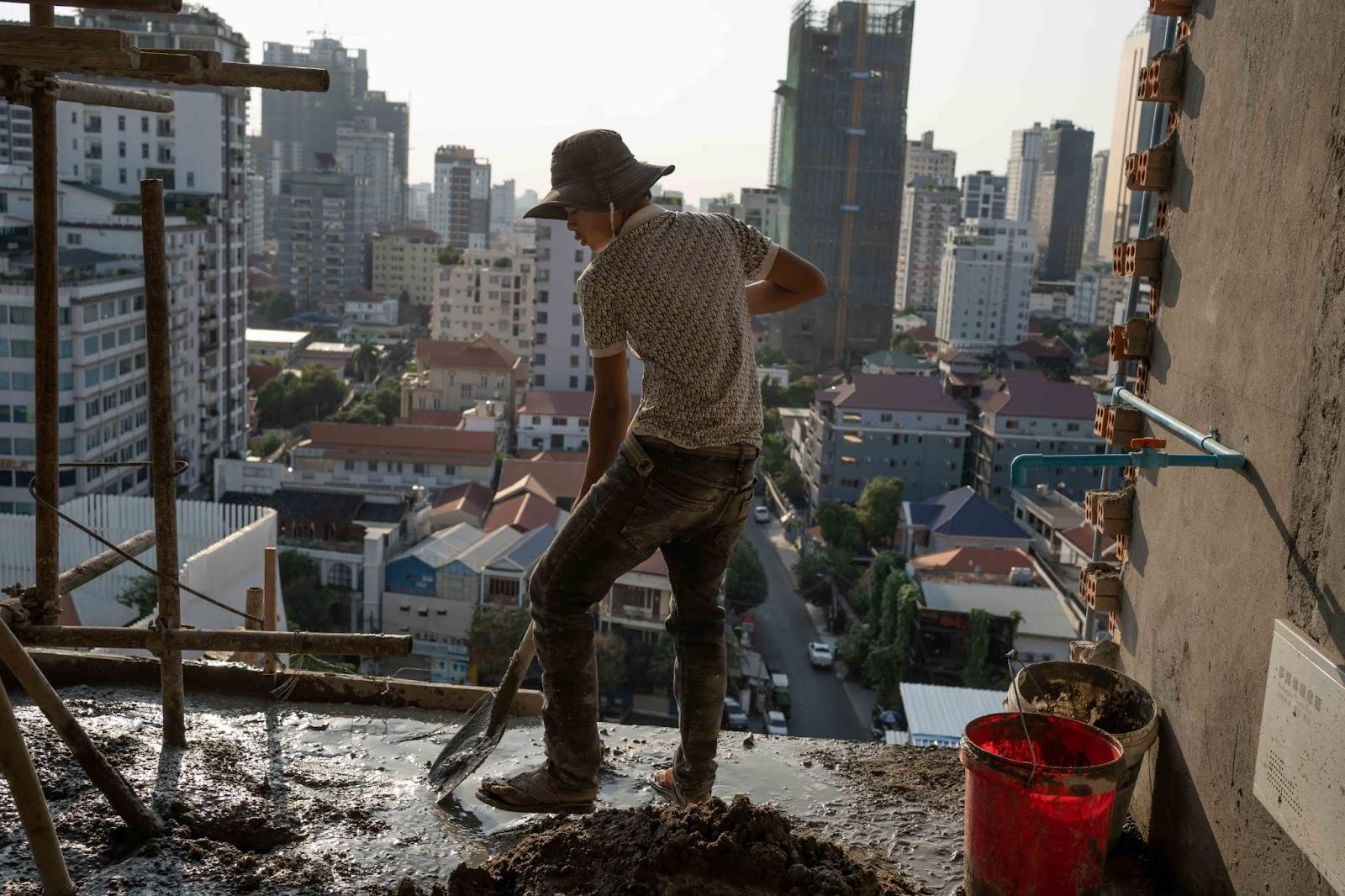 Photo Essay: Behind the Scaffolding