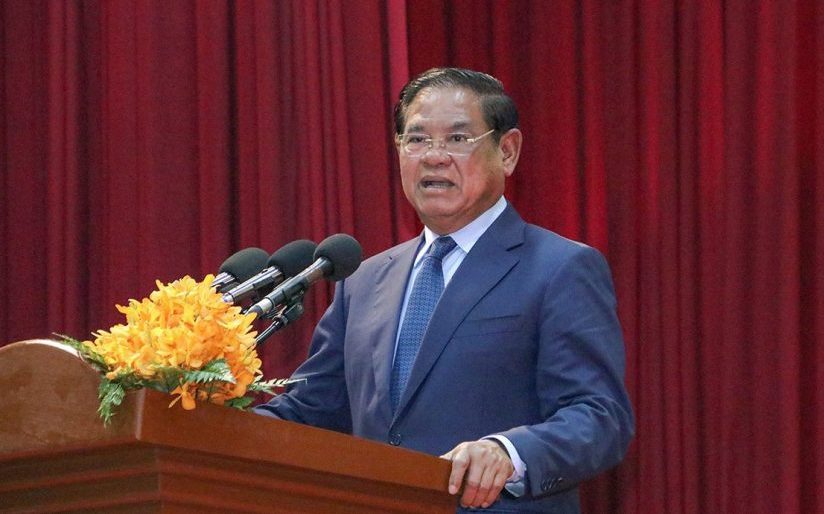 Interior Minister Sar Kheng speaks at a graduation ceremony in Battambang on Tuesday, June 21, 2022. (Photo from the Facebook page of Sar Kheng)