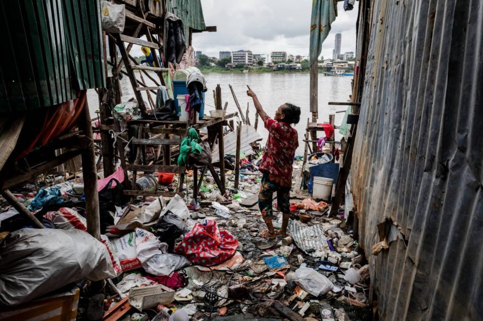 Meas Thoeurn shows her house near the Tonle Sap river in Russei Keo district’s Phsar Touch village on July 20 2022. (Roun Ry/VOD)