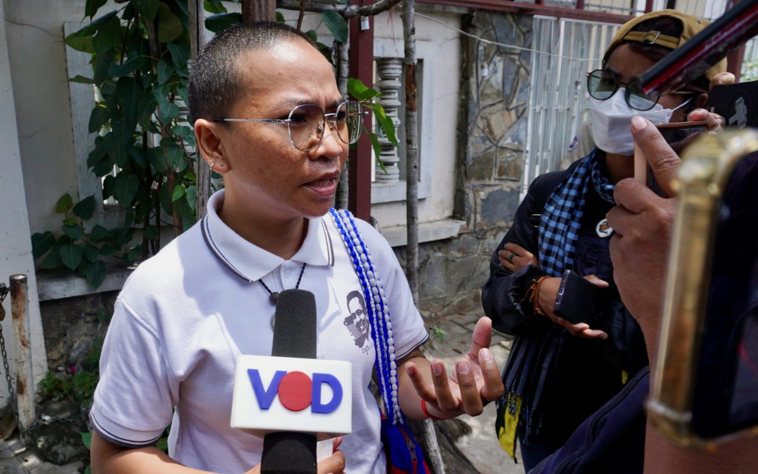 Khmer Thavrak’s Eng Malai speaks to the media after an Appeal Court hearing on July 29, 2022.