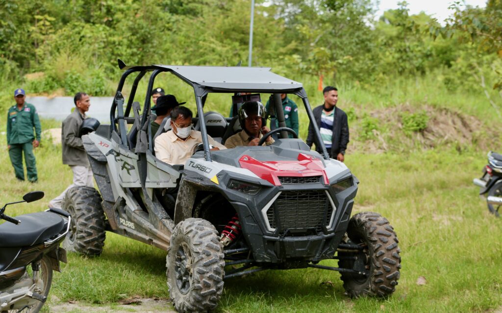 Governor Vei Samnang arrives for the meeting with Metta forest community members in an off-road vehicle on August 9, 2022. (Hean Rangsey/VOD)
