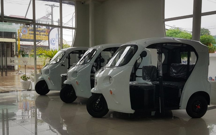 Onion T1 tuk-tuks at a showroom in Sen Sok. (Daniel Zak)