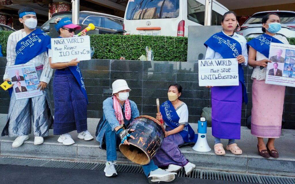 NagaWorld protesters in Phnom Penh on November 11, 2022. (Lara Shaker/VOD)