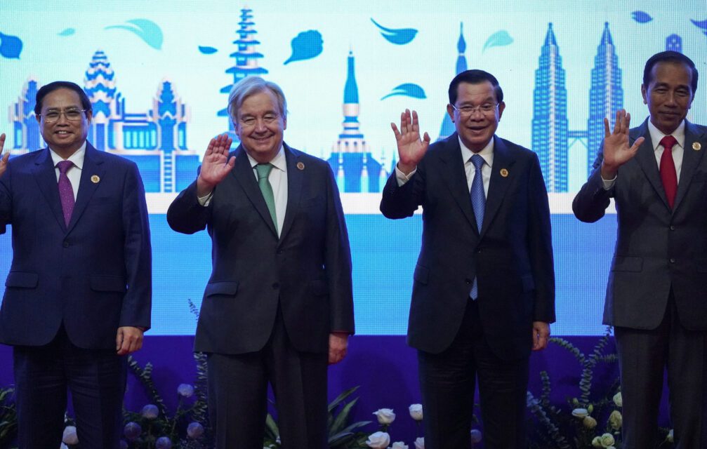 Vietnamese Prime Minister Pham Minh Chinh, UN Secretary-General Antonio Guterres, Cambodian Prime Minister Hun Sen and Indonesian President Joko Widodo pose for a picture, at the Asean-UN meeting during the Asean Summit held in Phnom Penh, on November 11, 2022. (Cindy Liu/Reuters)