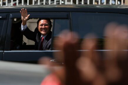 Kem Sokha leaves the Phnom Penh Municipal Court after a morning session of closing arguments on December 21, 2022. (Hean Rangsey/VOD)