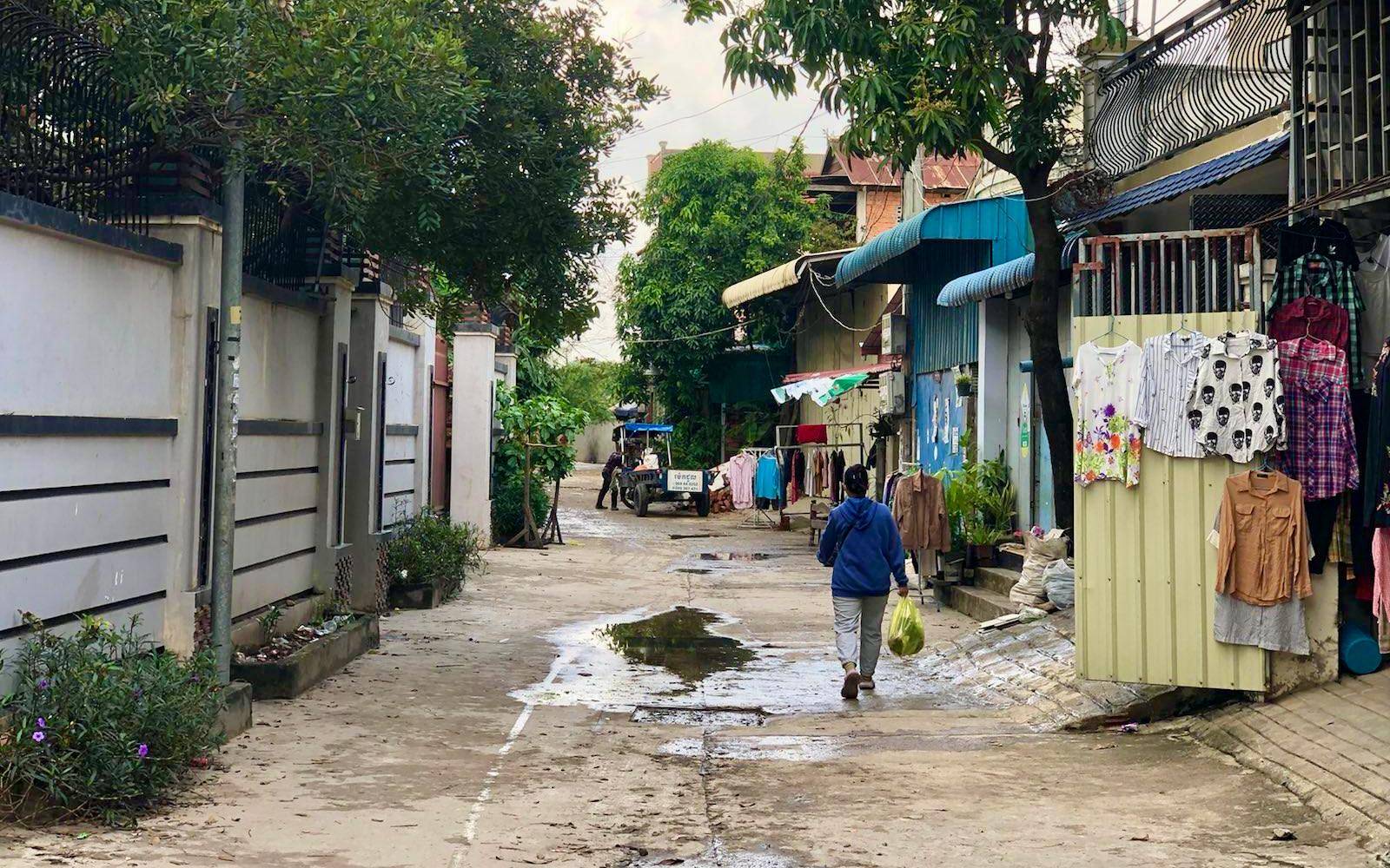A street in Kakab I commune's Ta Nguon I village, not far from where police attempted to arrest tuk-tuk driver on Wednesday.