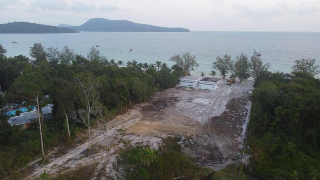 A clearing behind an abandoned resort that has been claimed by uniformed guards, allegedly working for Emario corporation, on February 5, 2023. (Danielle Keeton-Olsen/VOD)